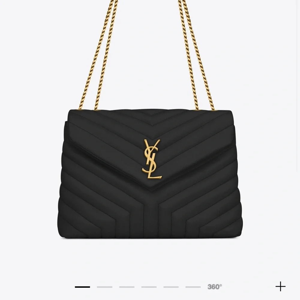 Saint Laurent LOULOU medium quilted leather.
Black Chevron with Gold Chain - Picture 5 of 7